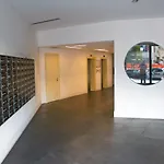 Luxury Apartment *